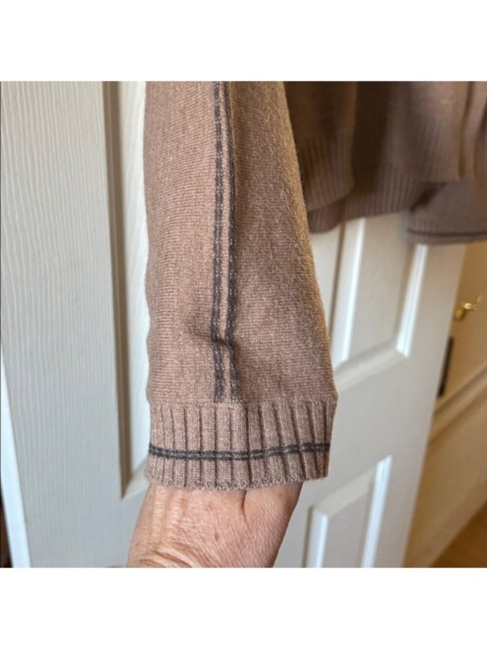 NWT Brown V-Neck Sweater Dark Brown Trim - Picture 3 of 6